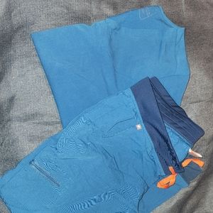 Alps Blue Figs Scrub Set